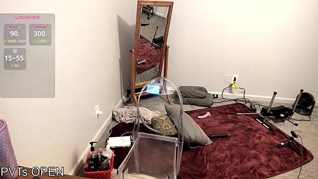 Peaches N Kreme online show from November 17, 4:40 am