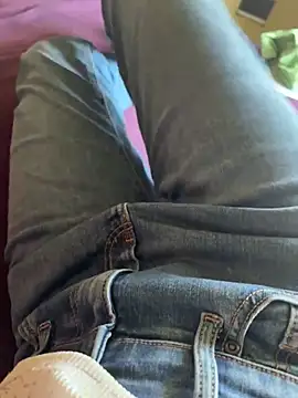 couple horne online show from March 8, 3:24 pm