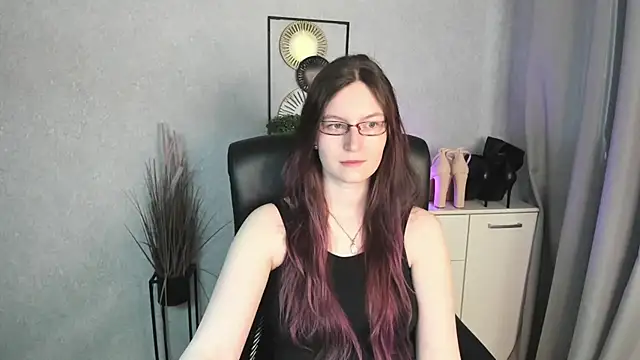 Snapshot of emmaxDelight chatting on April 27, 5:27 am emmaxDelight online show from April 27, 5:27 am