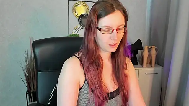 Snapshot of emmaxDelight chatting on May 18, 5:35 am emmaxDelight online show from May 18, 5:35 am