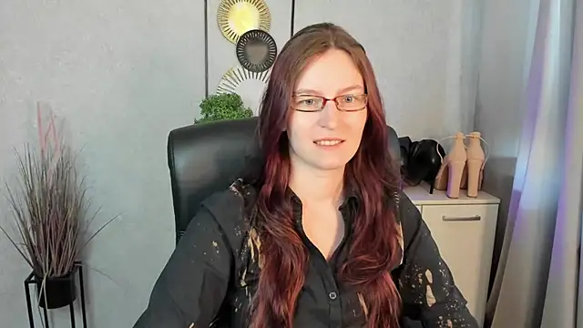 Snapshot of emmaxDelight chatting on June 26, 5:45 am emmaxDelight online show from June 26, 5:45 am