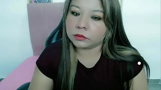 Snapshot of victoria_love89 chatting on January 22, 2:26 am victoria love89 online show from January 22, 2:26 am