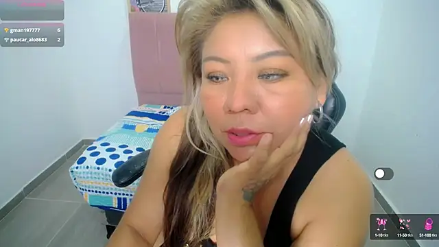 Snapshot of victoria_love89 chatting on March 23, 6:37 am victoria love89 online show from March 23, 6:37 am