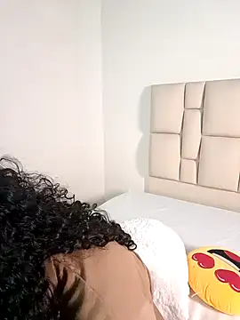 bella  honey online show from December 29, 7:32 pm