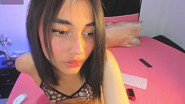 lilithTeen1  online show from January 8, 5:32 am