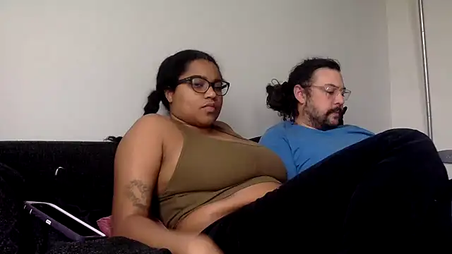 Snapshot of bby2brat chatting on January 10, 6:38 pm bby2brat online show from January 10, 6:38 pm