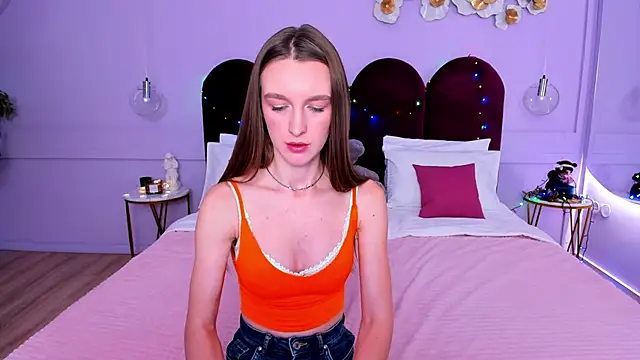 Snapshot of AshleyMillsss chatting on December 11, 11:19 am AshleyMillsss online show from December 11, 11:19 am