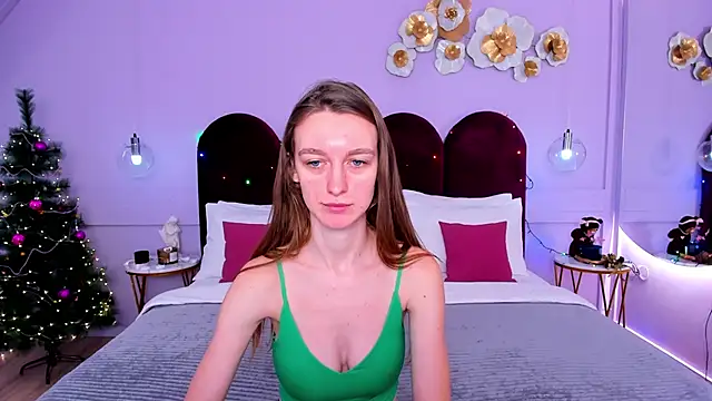 Snapshot of AshleyMillsss chatting on January 11, 7:39 am AshleyMillsss online show from January 11, 7:39 am