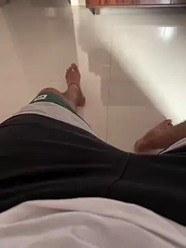 Snapshot of WildDick0007 chatting on April 12, 12:32 pm WildDick0007 online show from April 12, 12:32 pm