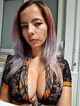 Snapshot of allinqueen chatting on October 13, 10:54 pm allinqueen online show from October 13, 10:54 pm