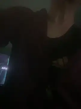 laye19 online show from April 18, 7:01 am