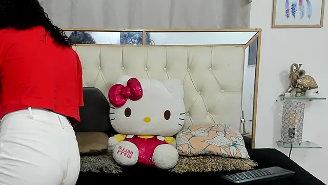 Snapshot of camila_sex_latina chatting on February 1, 2:47 am camila sex latina online show from February 1, 2:47 am