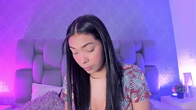 KarolRojas  online show from October 1, 3:34 am