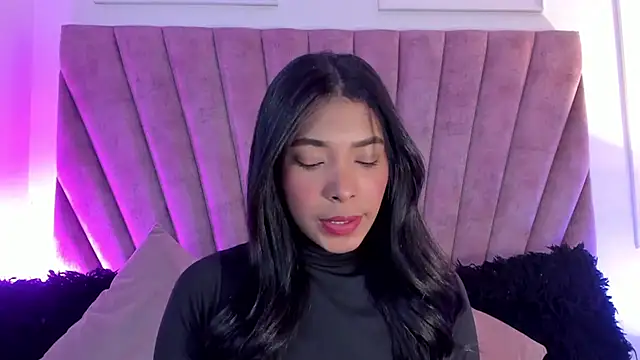 KarolRojas  online show from October 27, 3:32 am