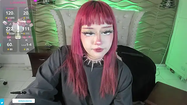 Snapshot of toky_doll chatting on January 21, 10:51 pm toky doll online show from January 21, 10:51 pm