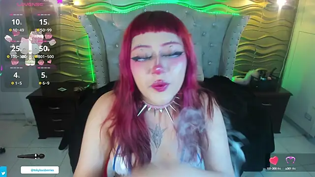 Snapshot of toky_doll chatting on January 22, 8:17 pm toky doll online show from January 22, 8:17 pm