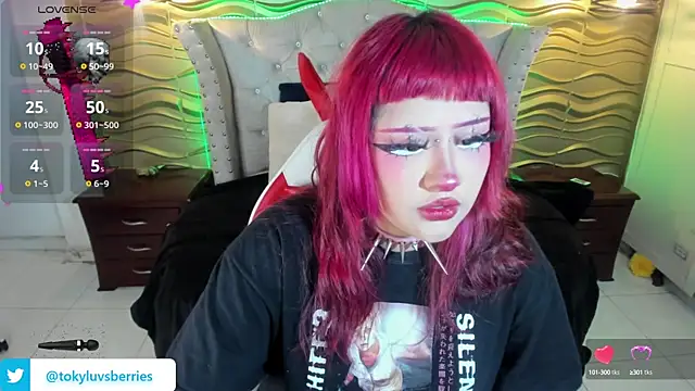 Snapshot of toky_doll chatting on January 29, 9:17 pm toky doll online show from January 29, 9:17 pm