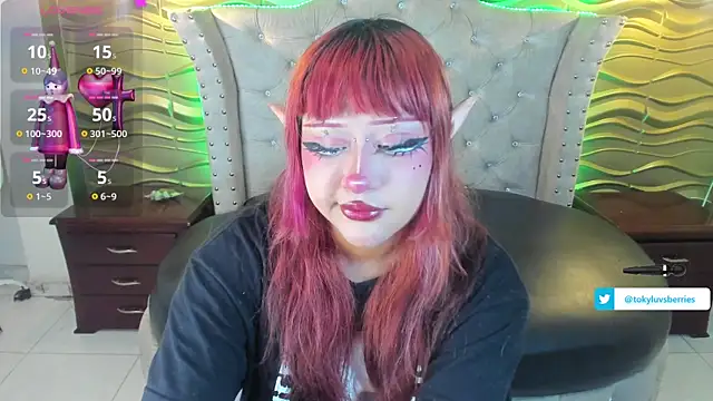 Snapshot of toky_doll chatting on March 5, 9:15 pm toky doll online show from March 5, 9:15 pm