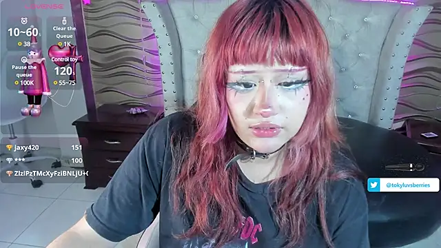 Snapshot of toky_doll chatting on March 6, 11:42 pm toky doll online show from March 6, 11:42 pm
