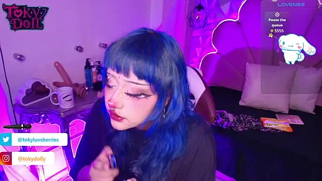 Snapshot of toky_doll chatting on September 17, 9:05 pm toky doll online show from September 17, 9:05 pm