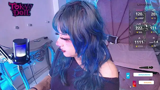 Snapshot of toky_doll chatting on October 2, 9:11 pm toky doll online show from October 2, 9:11 pm