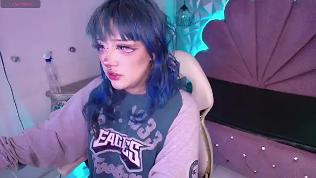 Snapshot of toky_doll chatting on October 10, 12:09 am toky doll online show from October 10, 12:09 am