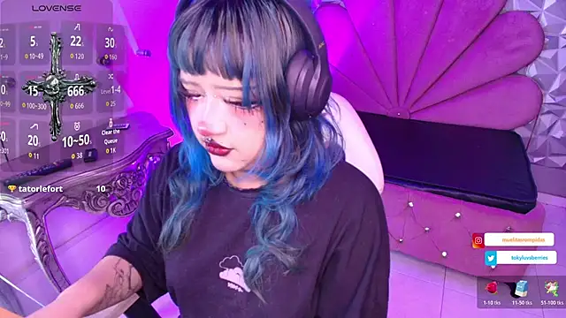 Snapshot of toky_doll chatting on November 19, 8:53 pm toky doll online show from November 19, 8:53 pm