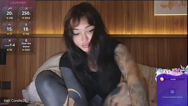 Snapshot of Coralie20_ chatting on April 19, 7:18 am Coralie20 online show from April 19, 7:18 am