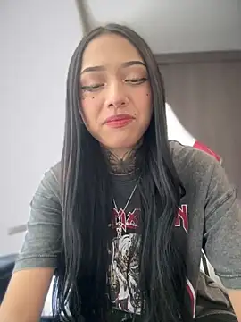 Snapshot of ANDREA_FERRY chatting on January 26, 10:02 pm ANDREA FERRY online show from January 26, 10:02 pm
