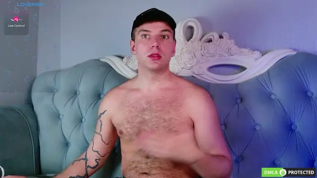 ArthurWhitee online show from April 13, 1:49 pm