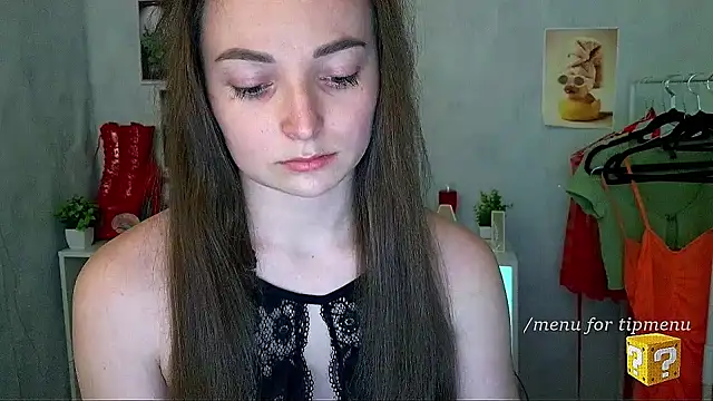  Barbie Kiss  online show from April 20, 1:36 pm