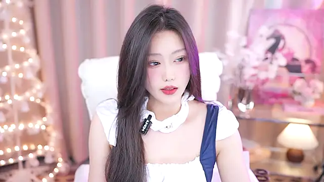 Snapshot of YINGTao-168 chatting on February 24, 4:49 am YINGTao-168 online show from February 24, 4:49 am