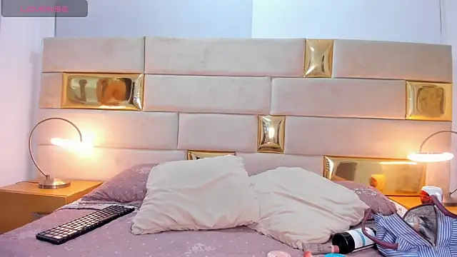 Arii stone online show from December 2, 4:53 am