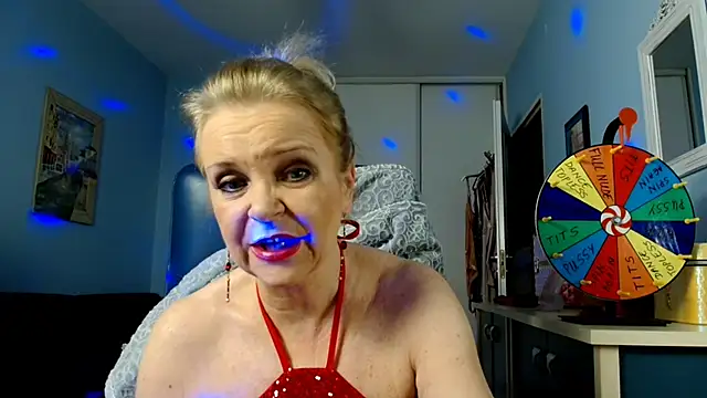 Snapshot of sexyjennyeu chatting on January 15, 8:48 pm sexyjennyeu online show from January 15, 8:48 pm