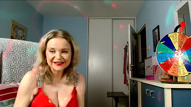 Snapshot of sexyjennyeu chatting on March 14, 8:38 pm sexyjennyeu online show from March 14, 8:38 pm