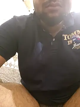 yourdreamman0705 online show from January 20, 2:32 am