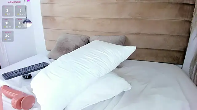 IsabellaJonns online show from December 5, 7:16 am