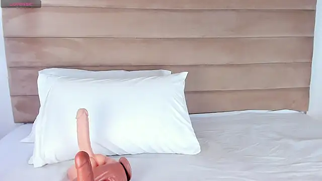 IsabellaJonns online show from February 11, 4:22 am