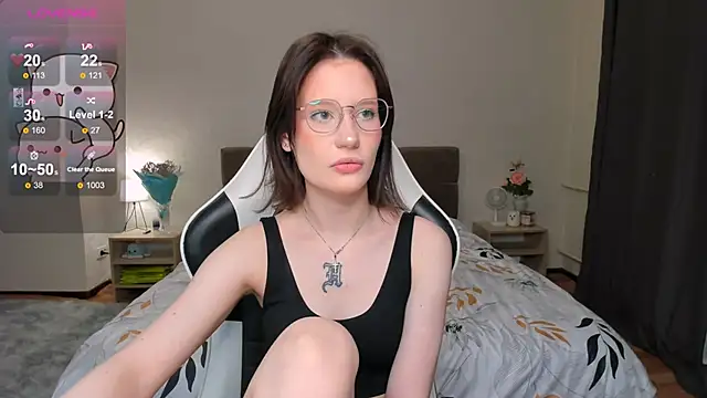 DearLia online show from February 7, 10:20 pm