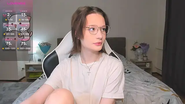 DearLia online show from February 23, 4:46 pm