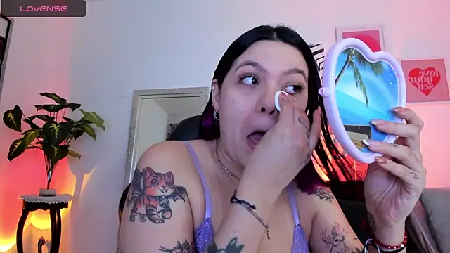 Snapshot of AnnieHuntters chatting on January 27, 2:31 am AnnieHuntters online show from January 27, 2:31 am