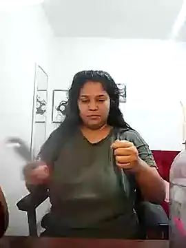 Snapshot of VenussTits97 chatting on November 9, 9:13 pm VenussTits97 online show from November 9, 9:13 pm