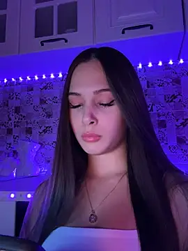 EricaWalls online show from December 14, 6:52 pm