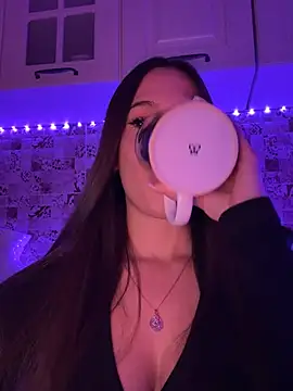 EricaWalls online show from December 23, 1:40 am