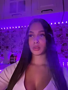 EricaWalls online show from January 13, 9:31 pm