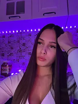 EricaWalls online show from January 14, 12:33 am