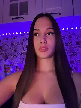 EricaWalls online show from January 18, 6:10 pm