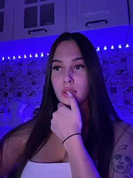 EricaWalls online show from January 23, 12:09 pm