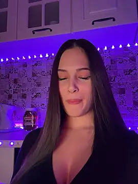 EricaWalls online show from January 31, 6:47 pm