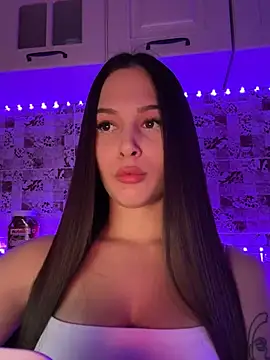 EricaWalls online show from February 5, 9:18 pm